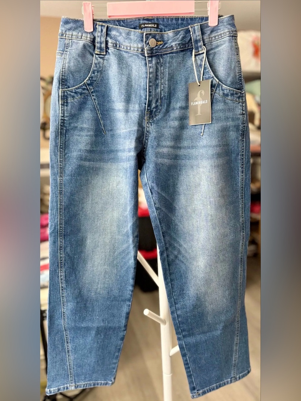 Flamingals ~ NWT ~ Cropped Barrel Jeans